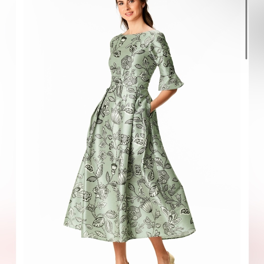 Elegant Green Floral Midi Dress
